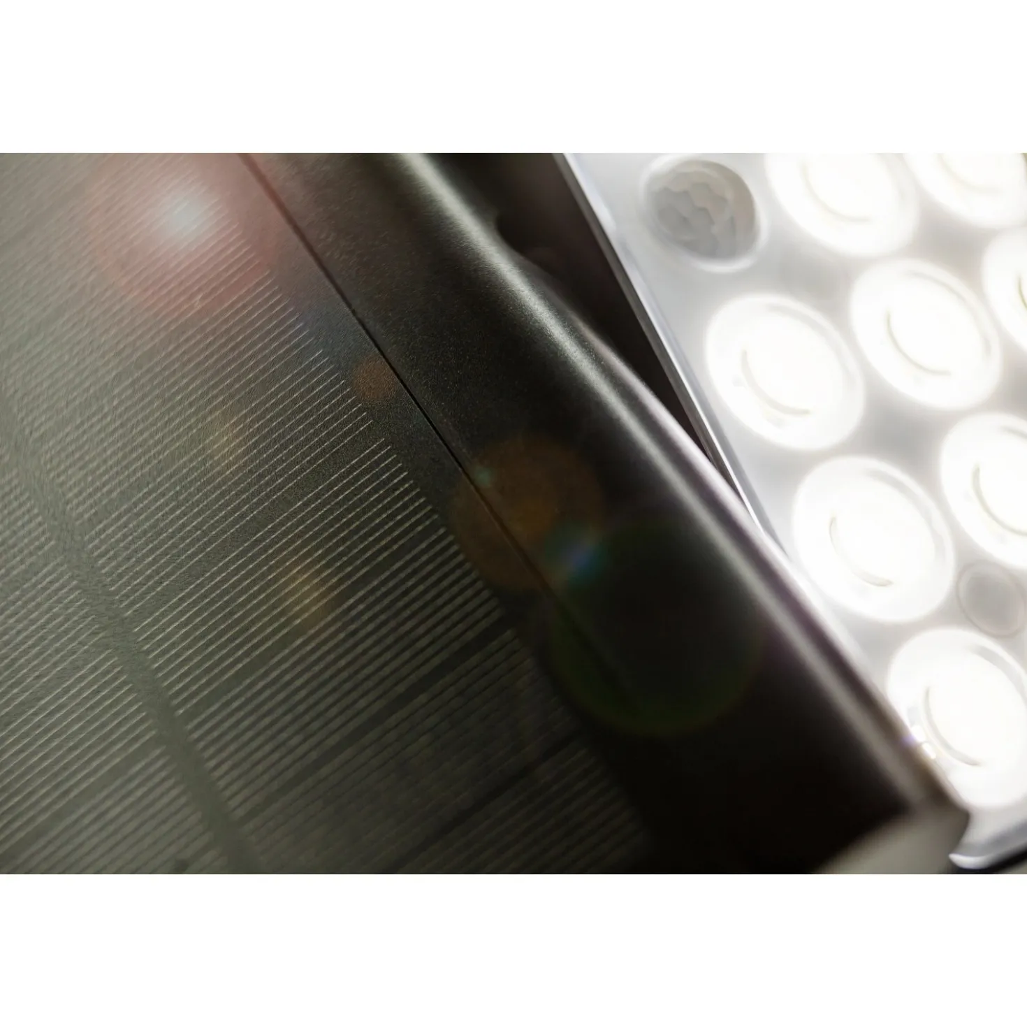 Applique LED solare da esterno Tuda Smart Home 3x13 W 1500 lm 2700-6500 K nero
