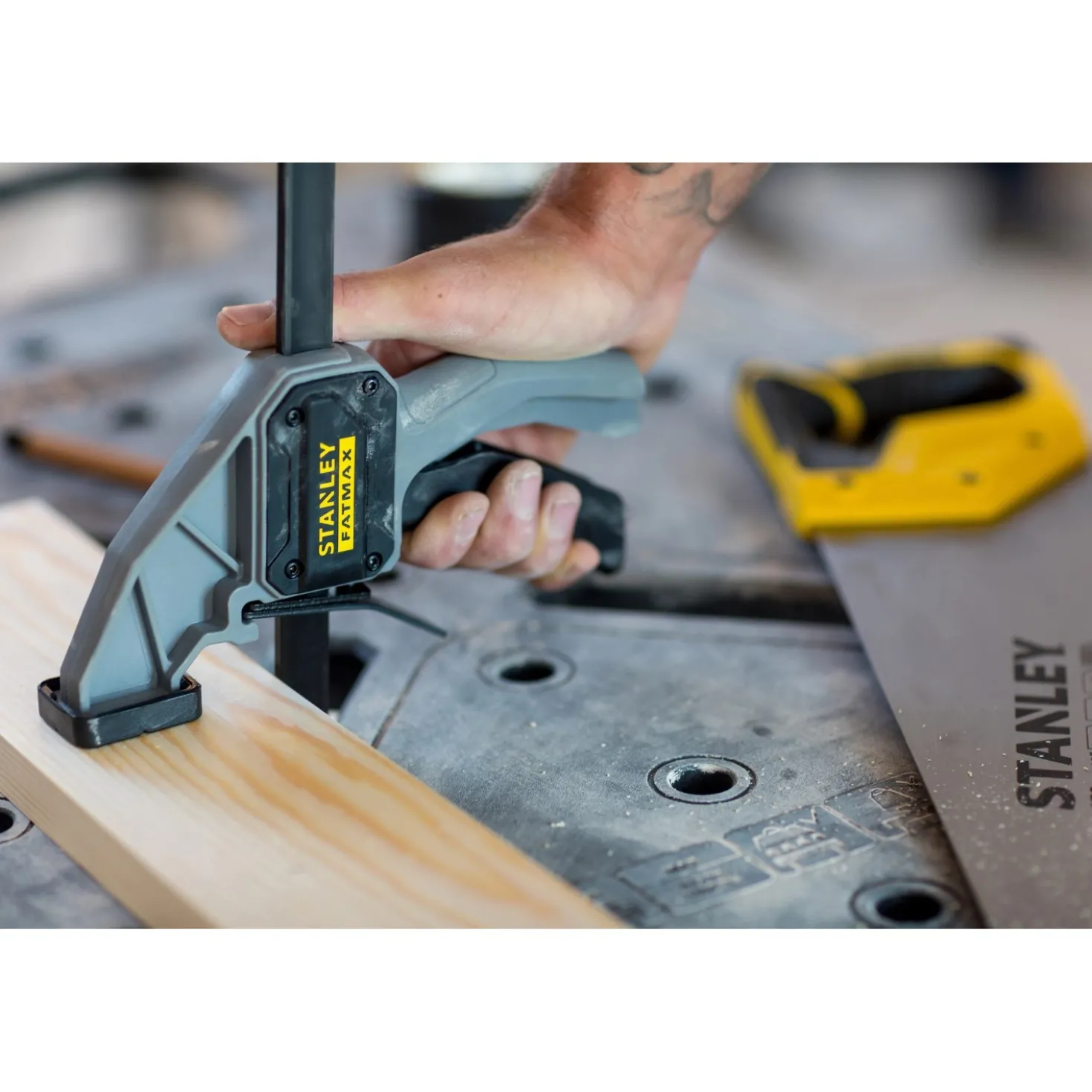 Banco da lavoro Stanley FatMax FMST1-75672 pieghevole 85x60 cm