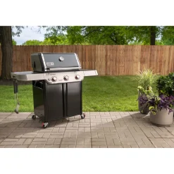 Barbecue a gas Weber Genesis E-315 3 bruciatori nero con ripiano laterale