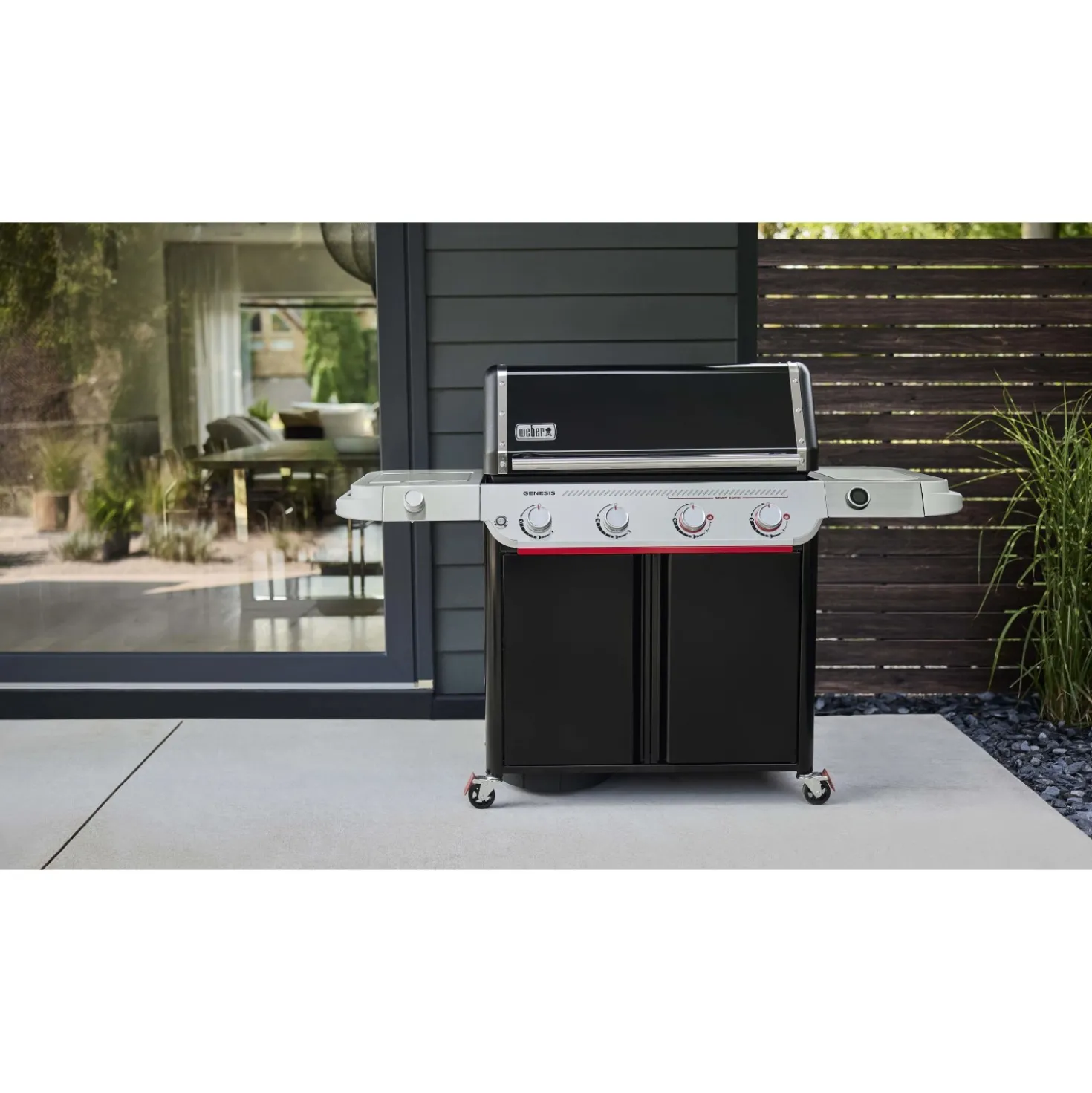 Barbecue a gas Weber Genesis E-435 4 bruciatori con fornello laterale nero