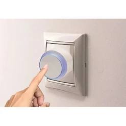 Caricabatterie universale da rete con 3 Usb e luce led notturna bianco