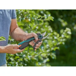 Cesoie da giardino Gardena Assistcut a batteria