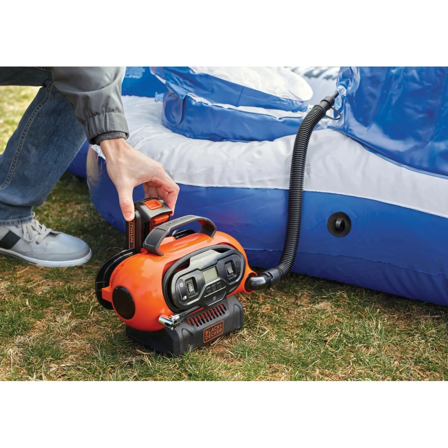 Compressore portatile ad aria Black+Decker