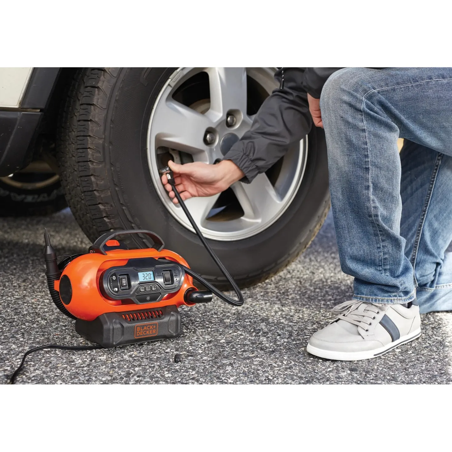 Compressore portatile ad aria Black+Decker
