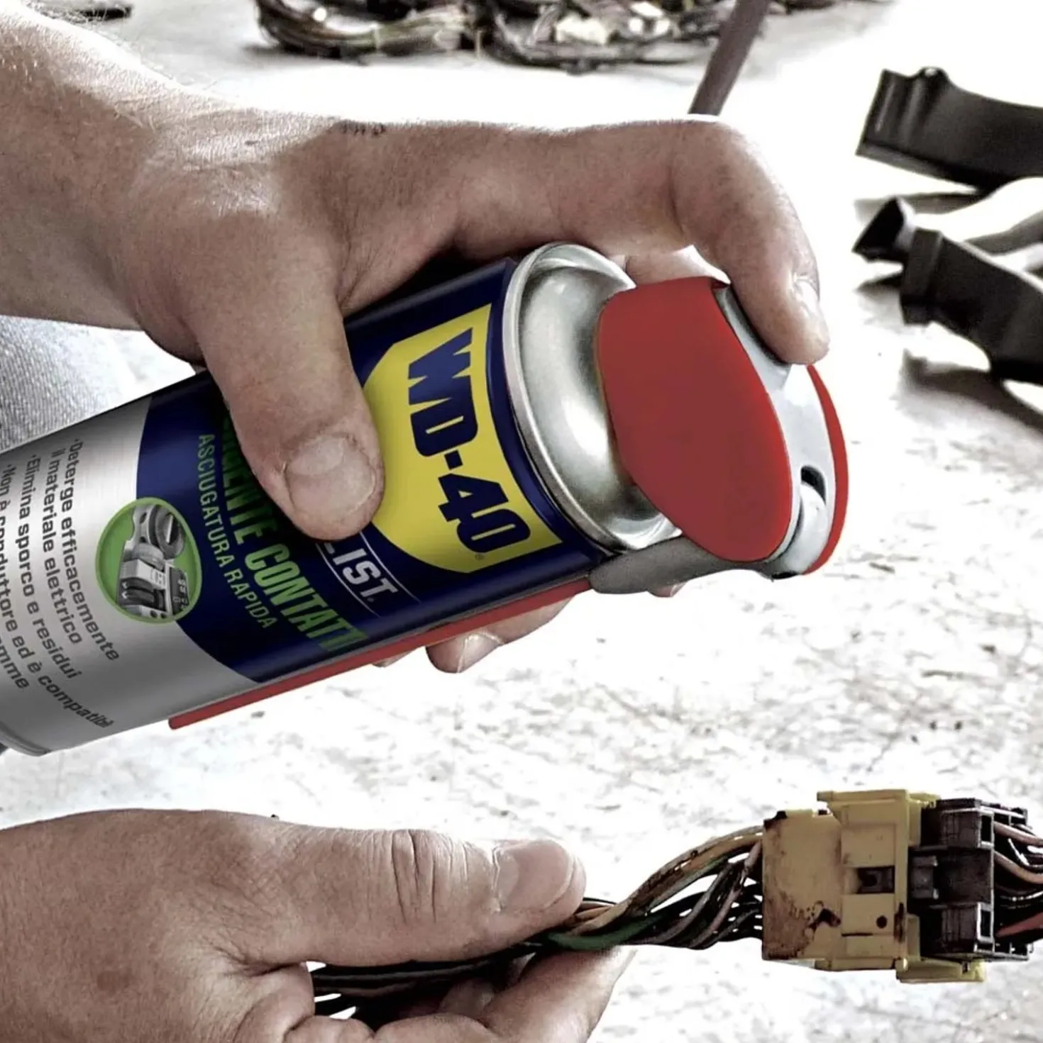 Detergente spray per contatti elettrici WD40