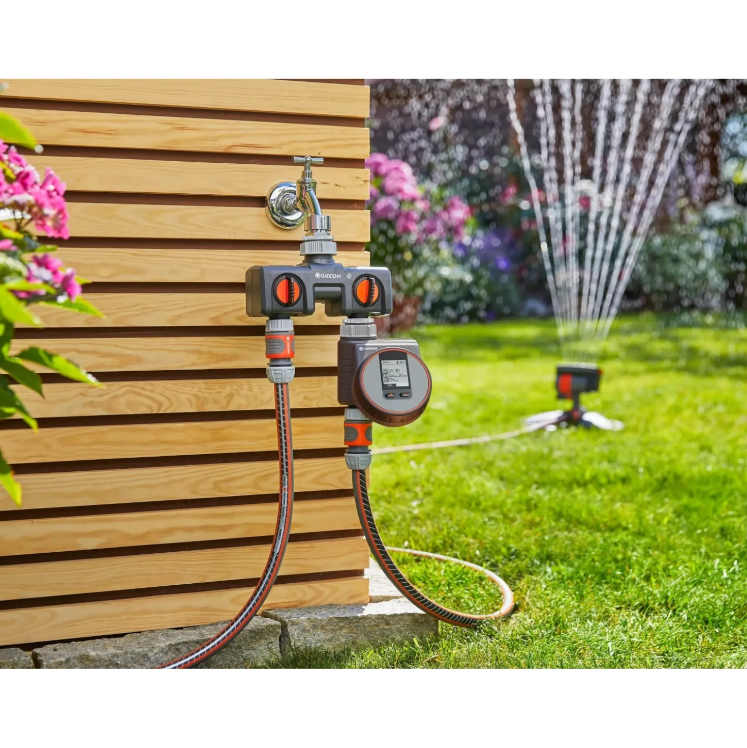 Distributore a 2 vie Gardena per rubinetti da 33.3 mm (G1") e 26,5 mm (G3/4")