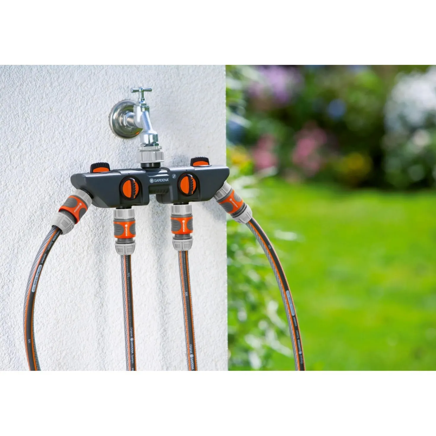 Distributore a 4 vie Gardena per rubinetti da 33.3 mm (G1") e 26,5 mm (G3/4")