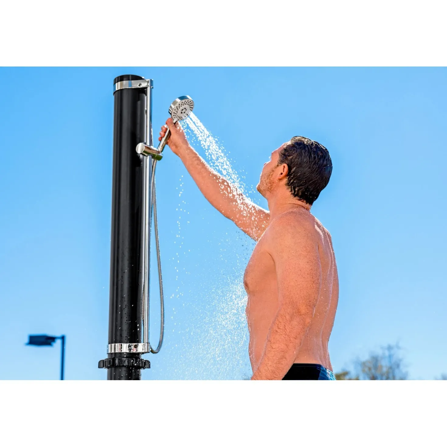 Doccia da giardino solare Bestway nero 20 l