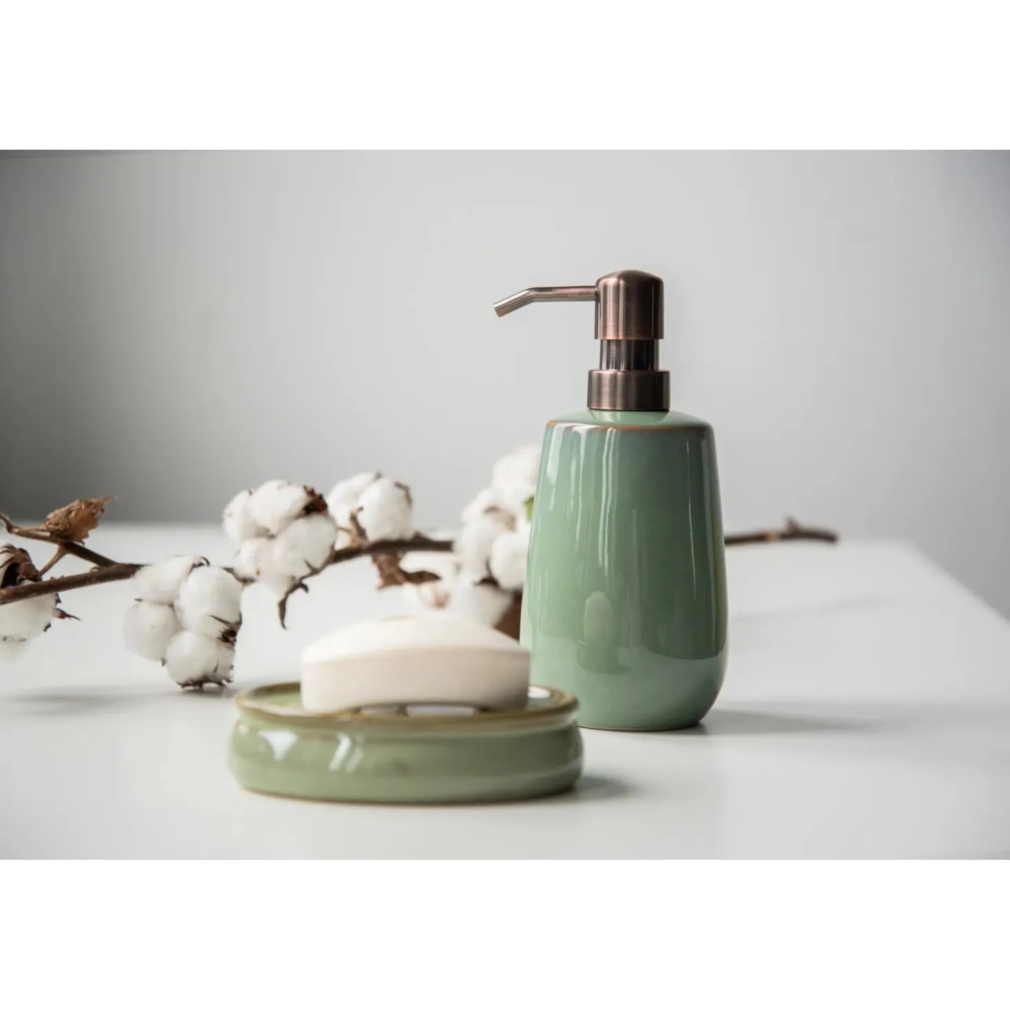 Dosatore di sapone Wenko Sirmione in ceramica verde