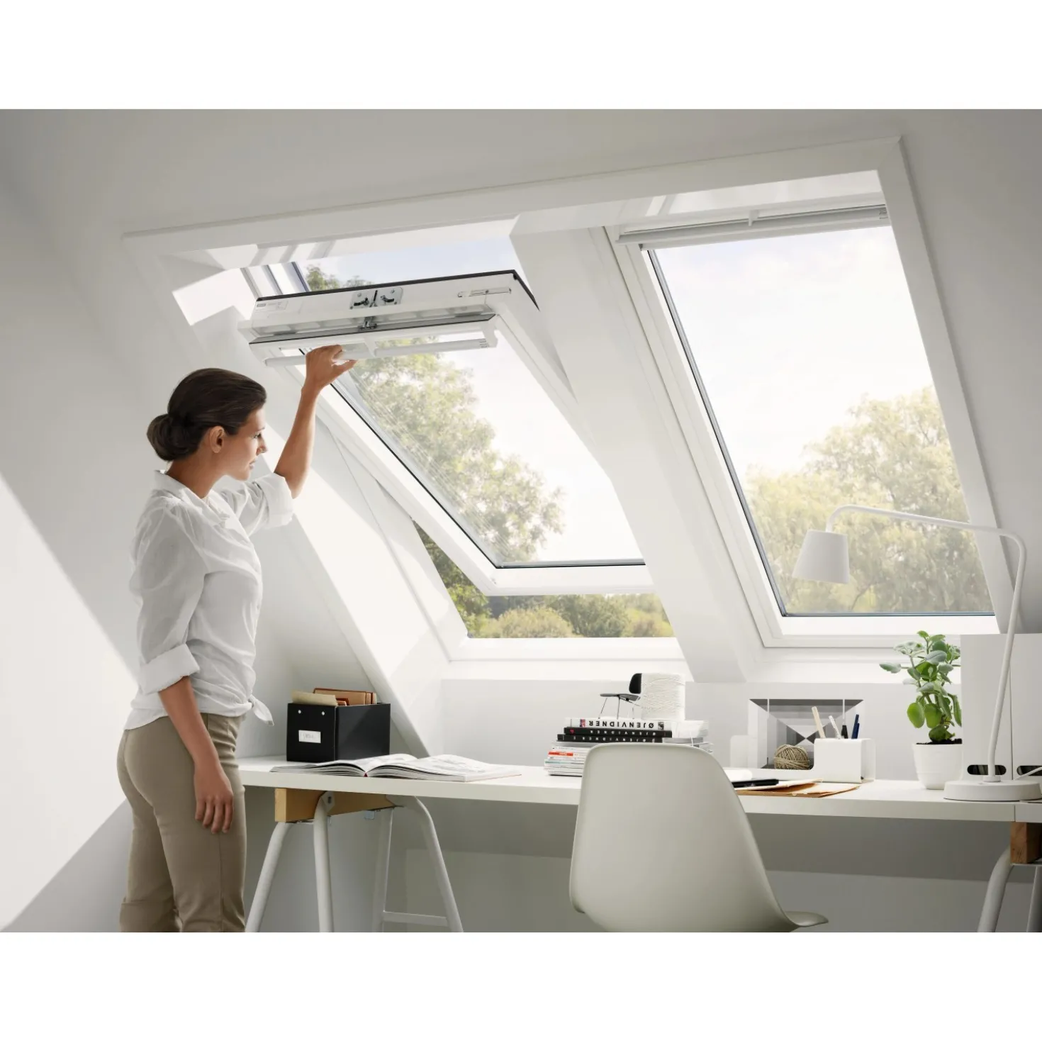 Finestra apertura a bilico plastica Velux L 78 x H 98 cm