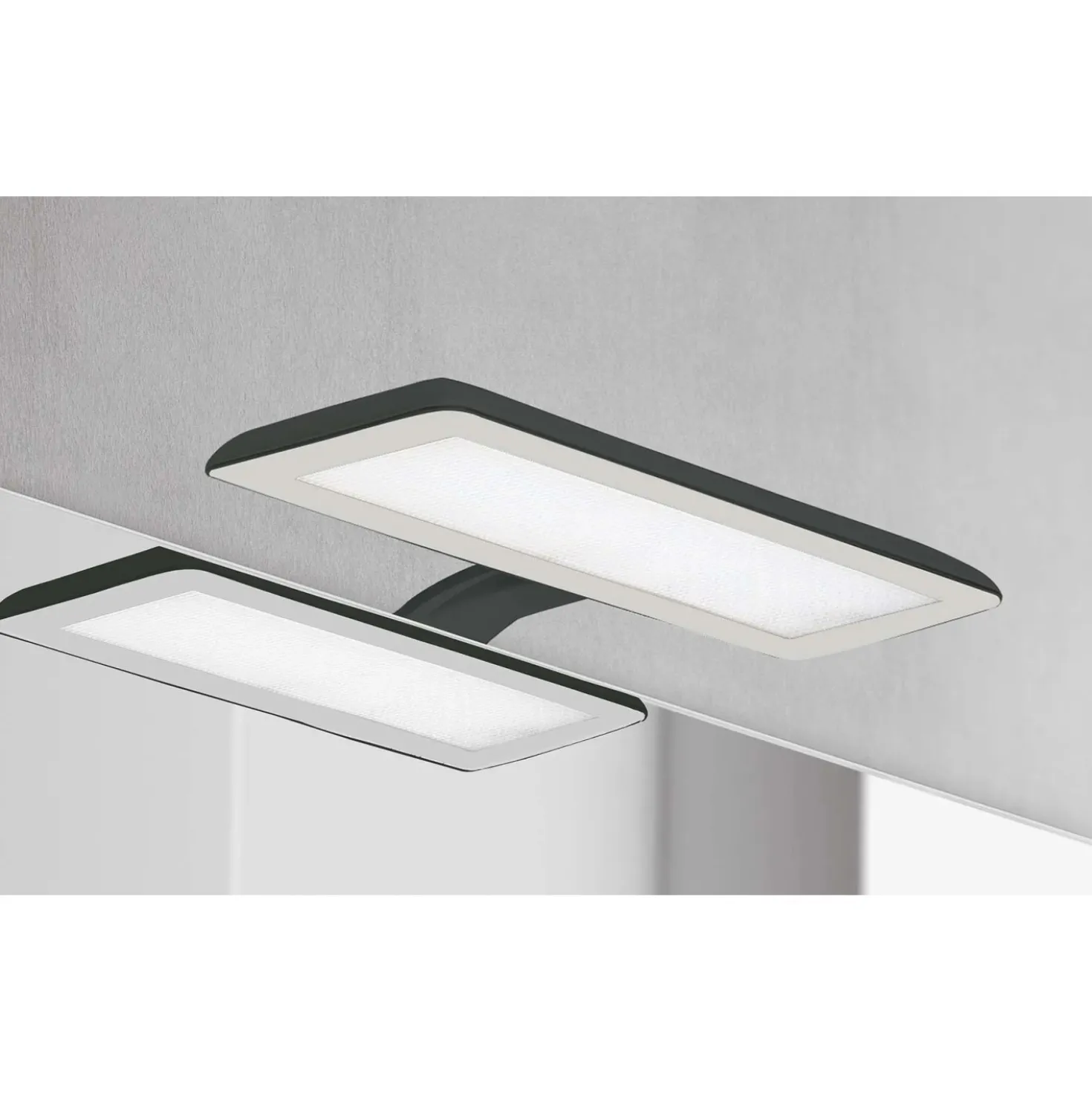 Lampada Led per specchio bagno Nikita nera 300x32x161 mm