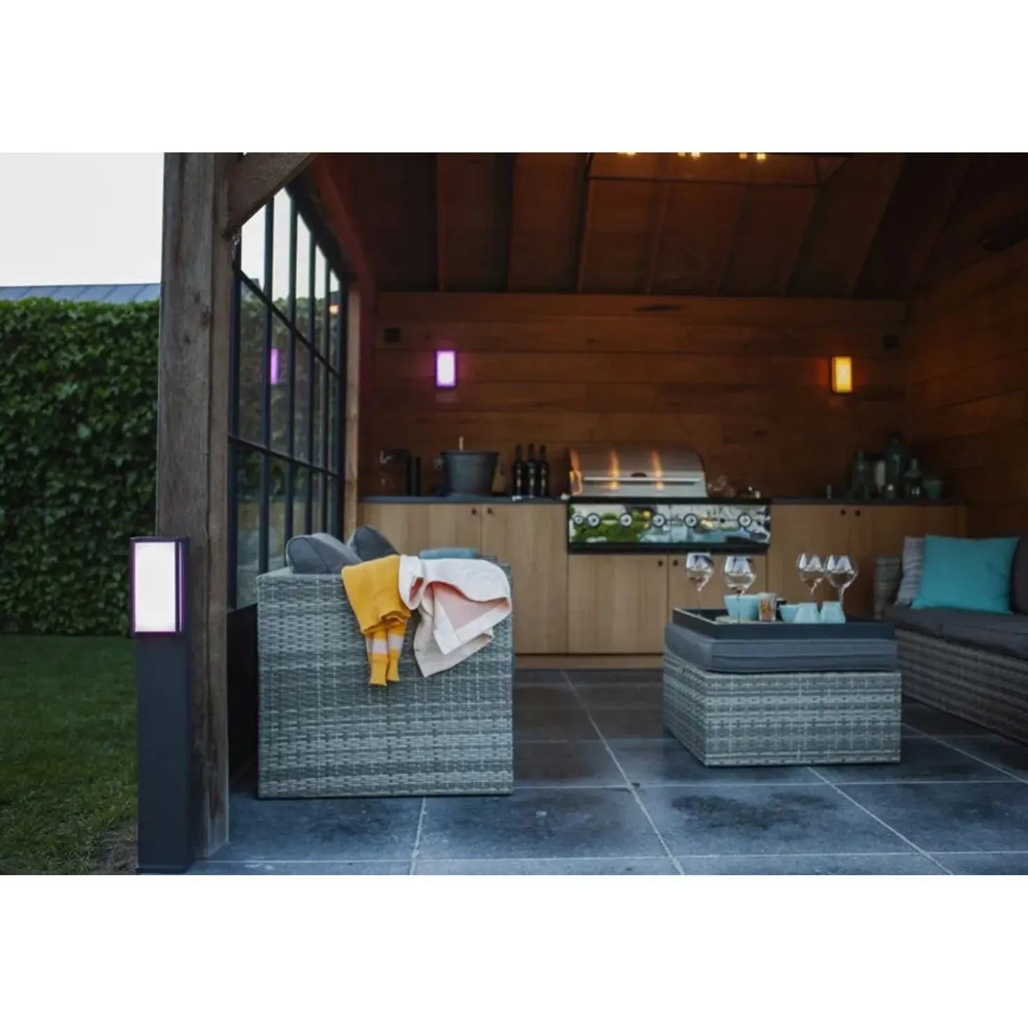 Lampione da giardino LED Qubo Smart Home 16 W 1000 lm RGB antracite