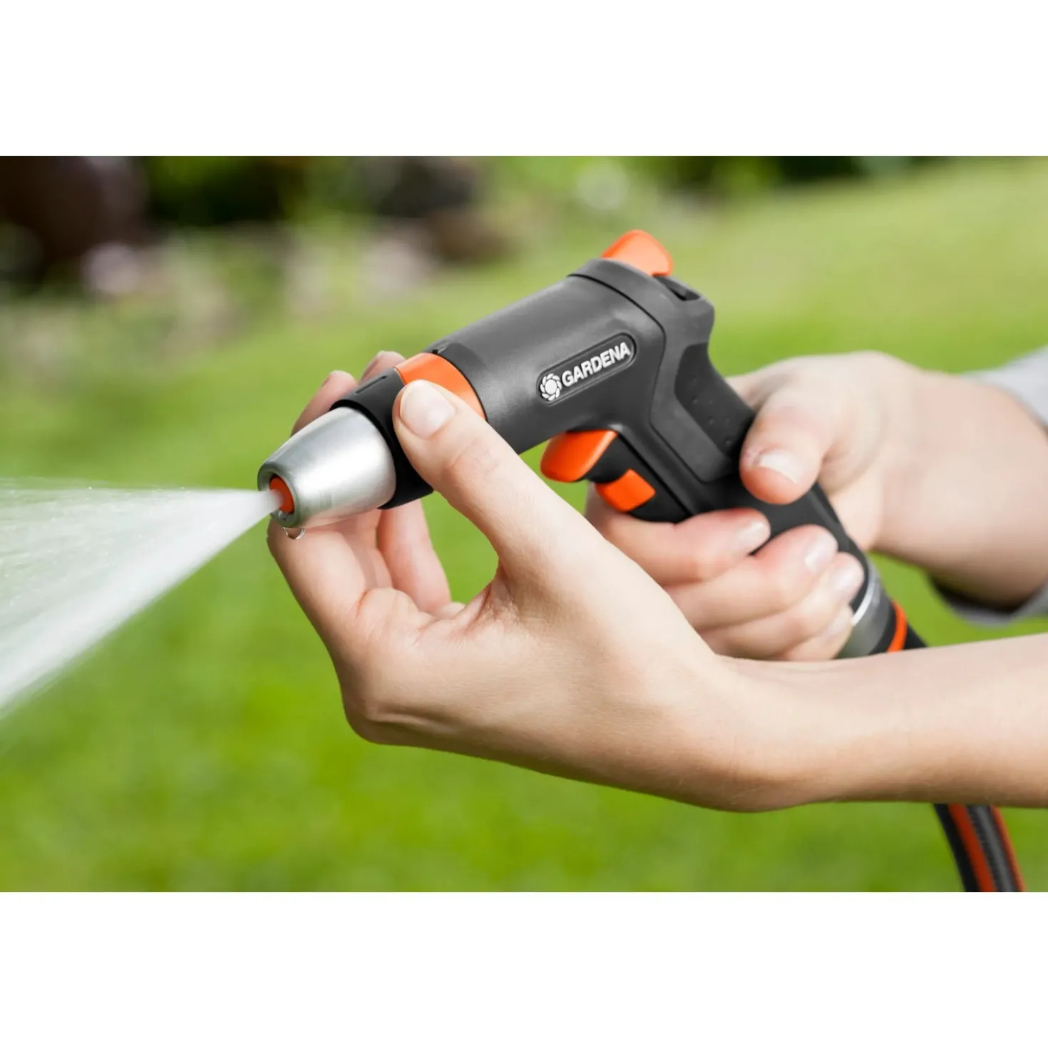 Lancia a impulsi Gardena Premium per irrigazione e pulizia getto regolabile