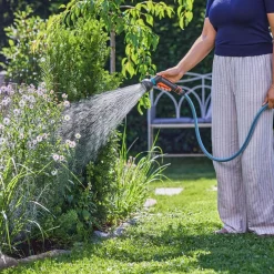 Lancia irrigazione Gardena Classic getto a doccia