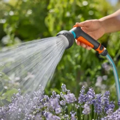 Lancia irrigazione Gardena Classic getto a doccia