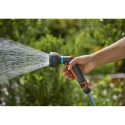 Lancia irrigazione Gardena Classic getto a doccia