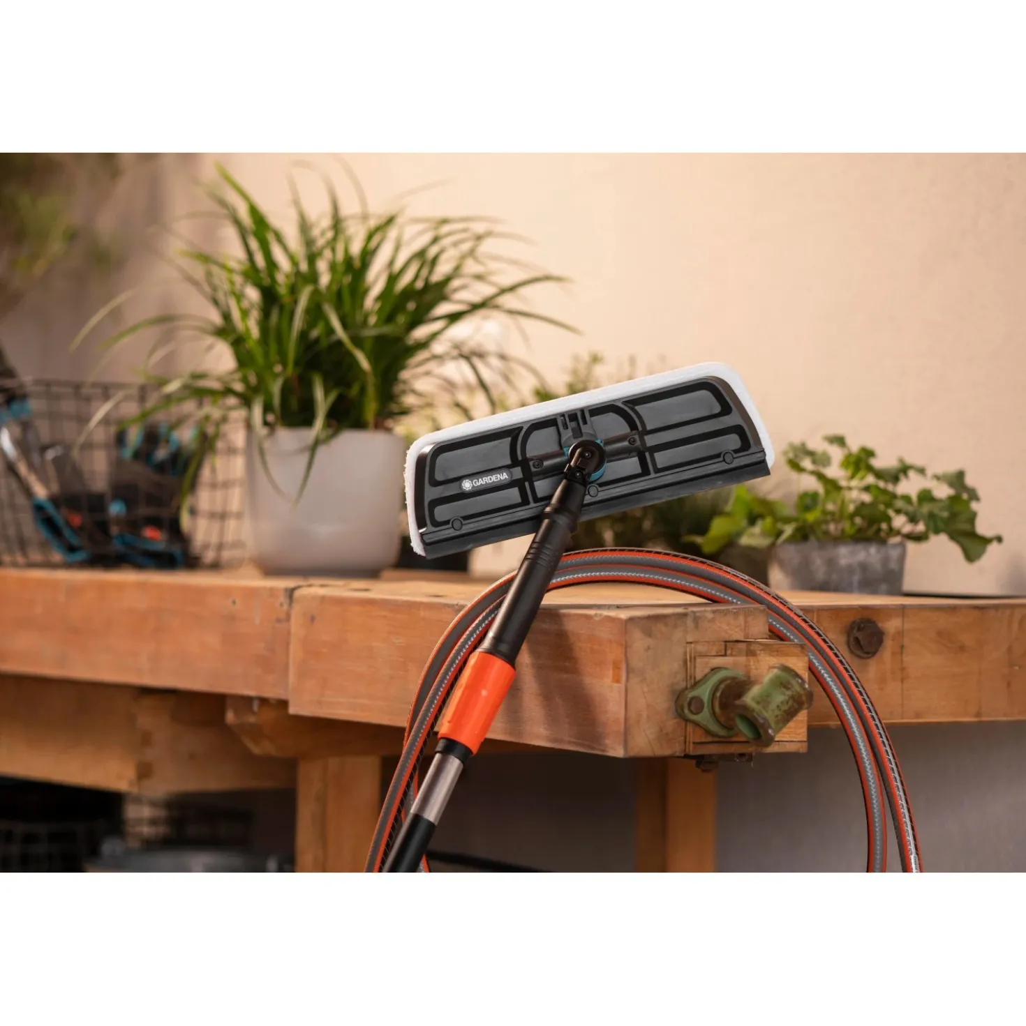 Lavavetro Gardena Cleansystem con microfibra e non tessuto e lamina in gomma
