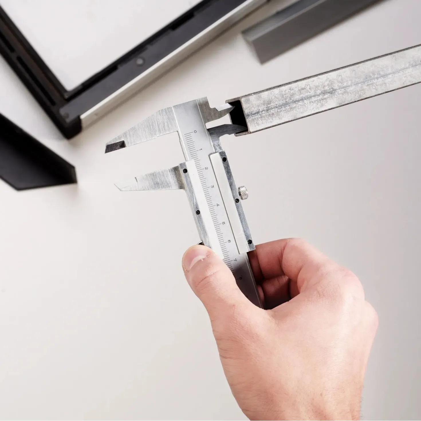 LUX-TOOLS calibro a corsoio Comfort 150 mm