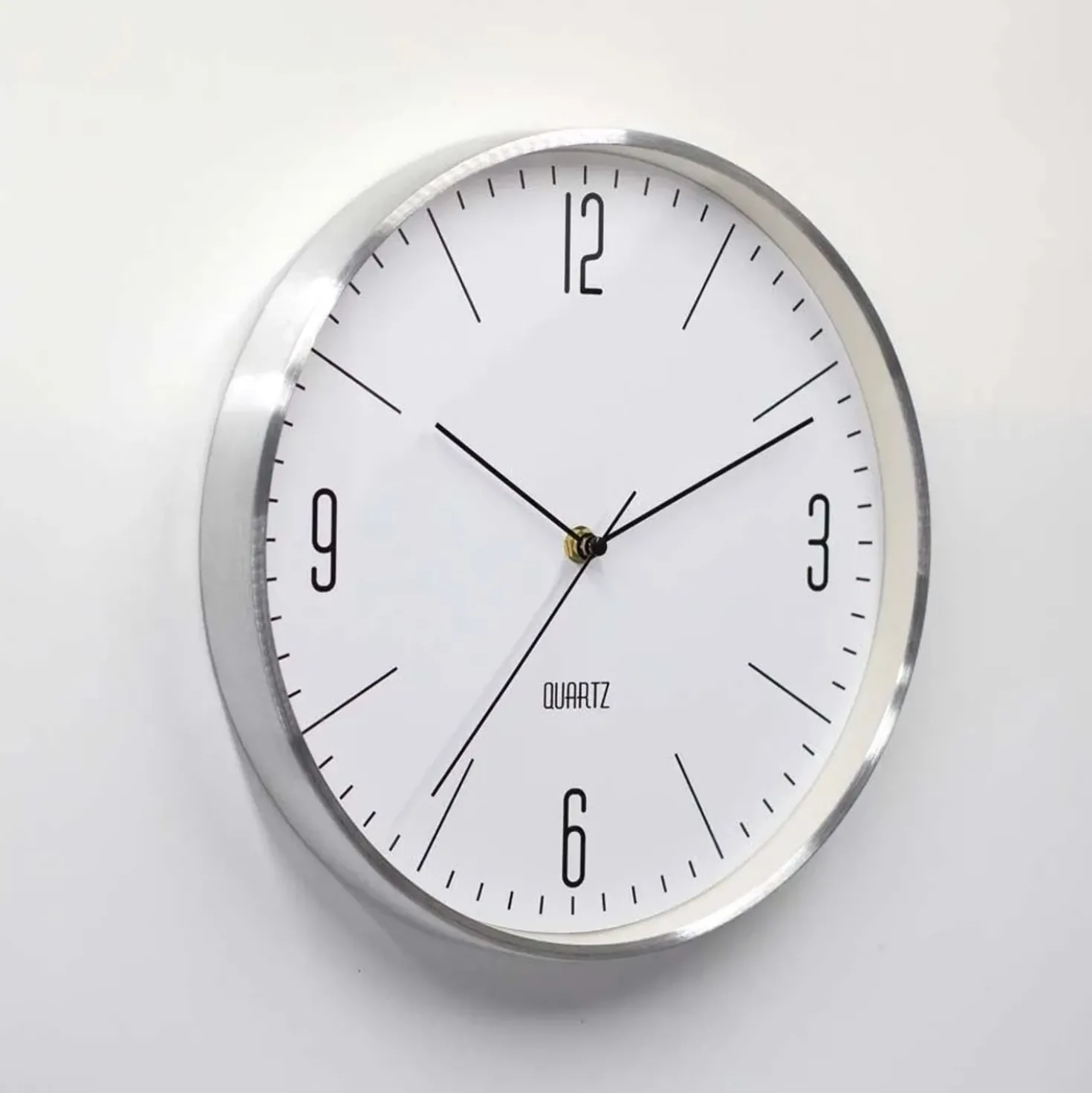 Orologio da parete Lira Ø 30x4 cm bianco ed argento