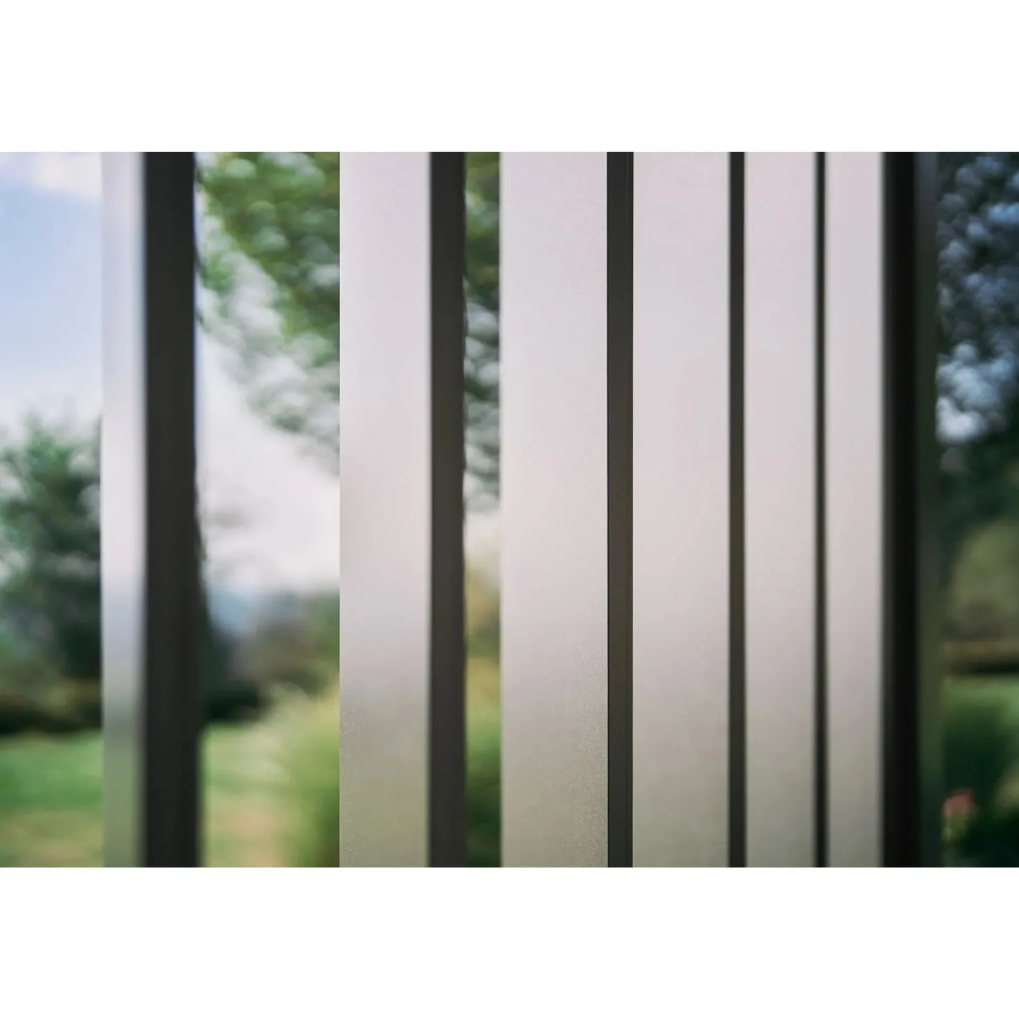 Parete laterale per Pergola Biohort a lamelle grigio quarzo 192x234 cm