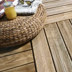 Piastrella da esterno in legno Cerland classe IV Julia 50x50 cm