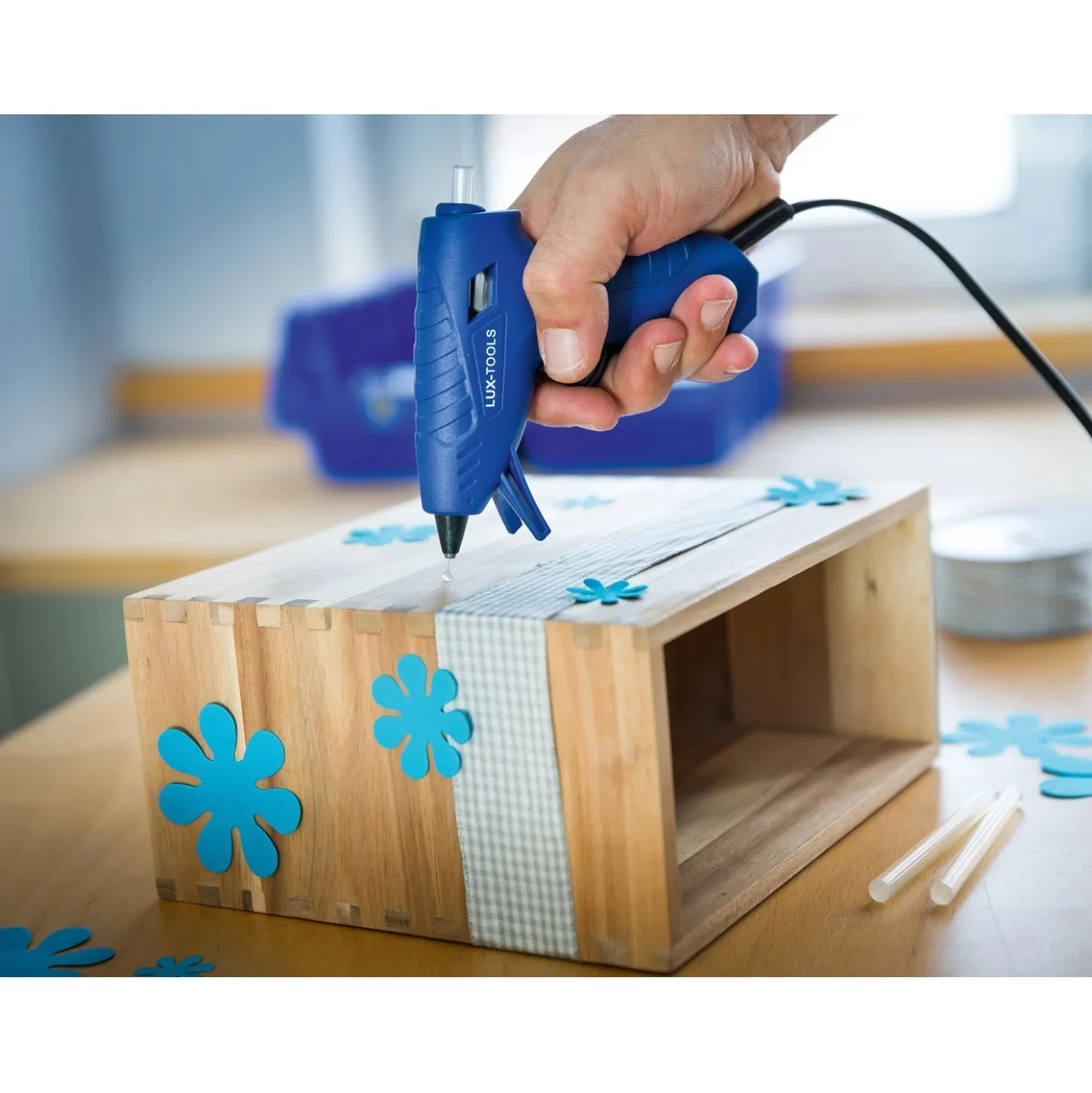 Pistola colla a clado LUX-TOOLS Classic 30 W + 4 ricariche
