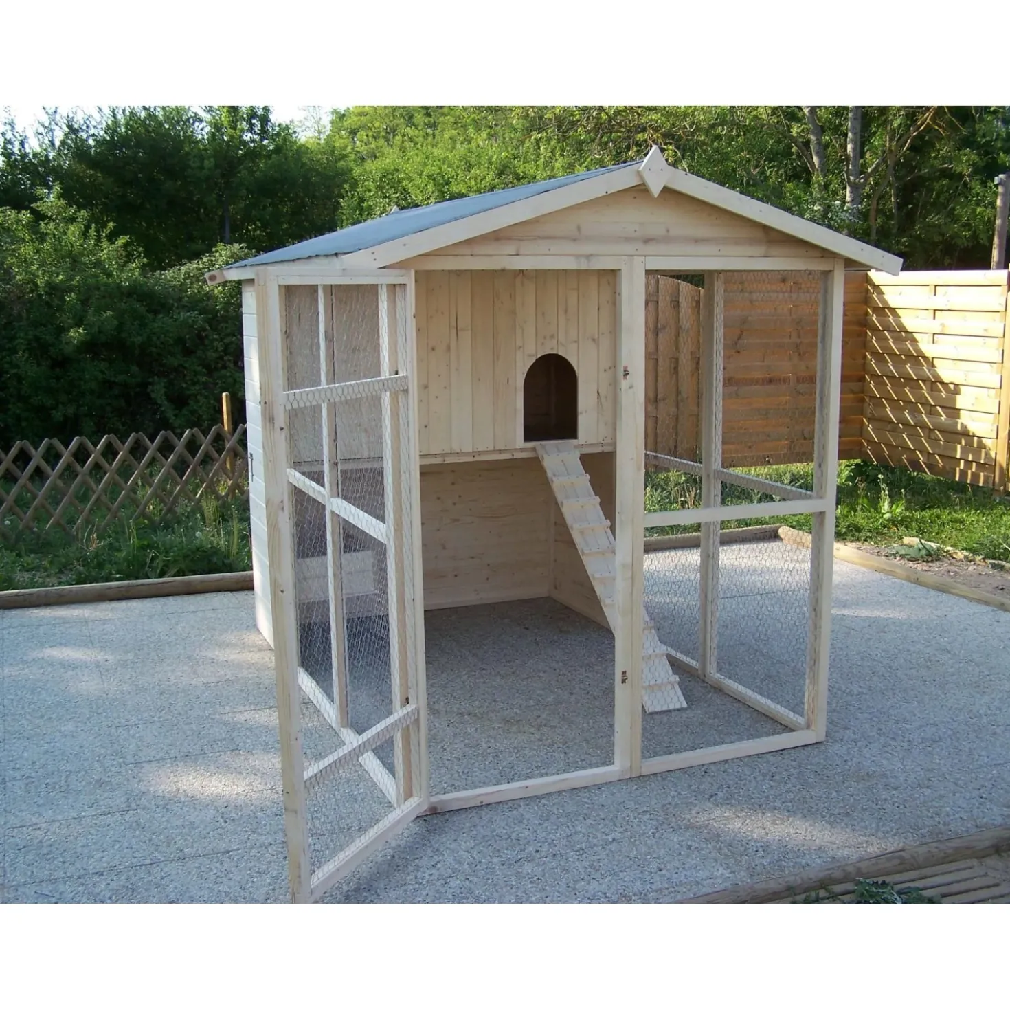Pollaio in legno con tetto apribile 160x244 cm