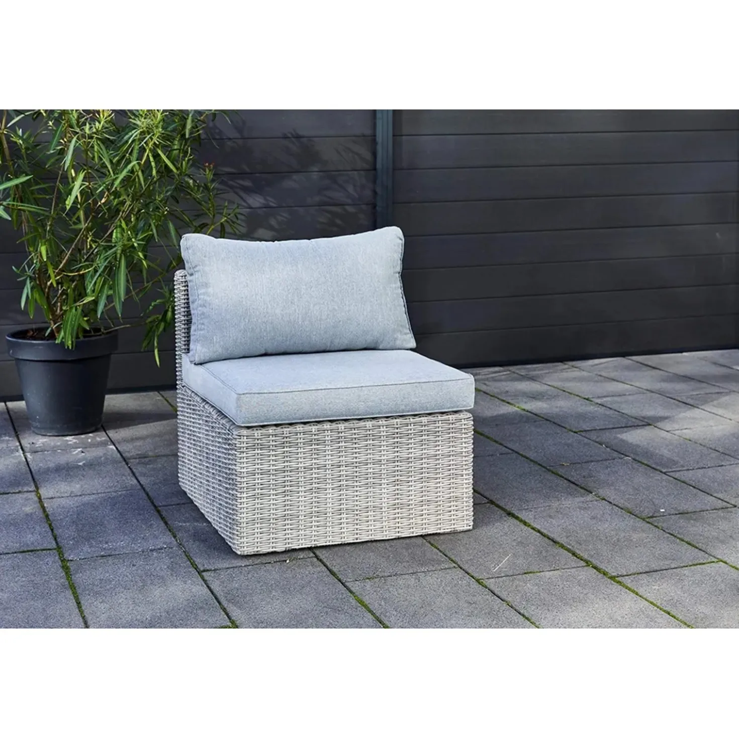 Poltrona da esterno Olea in polyrattan sabbia 65x71x64 cm