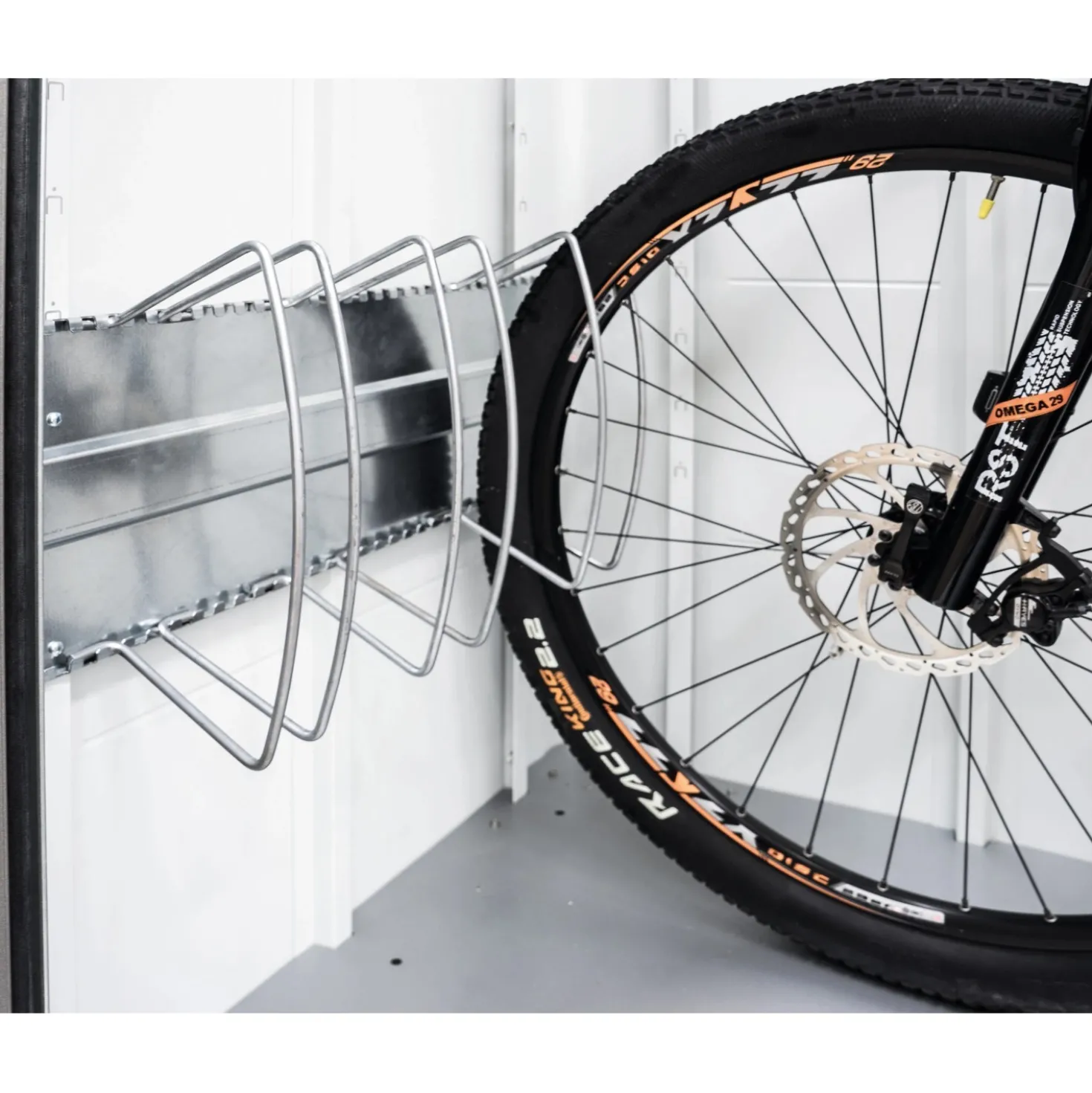 Portabici da muro HighBoard Biohort BikeHolder 3 posti