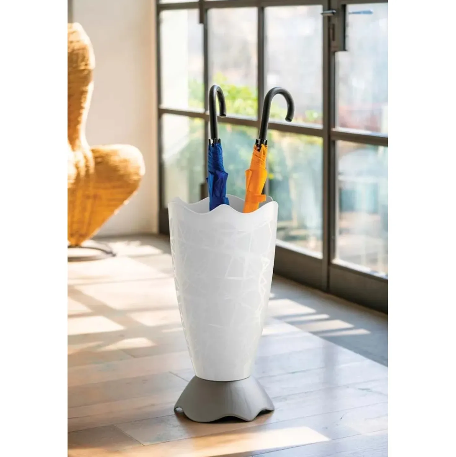 Portaombrelli in plastica Drop forma cilindro Ø 27,5 cm bianco
