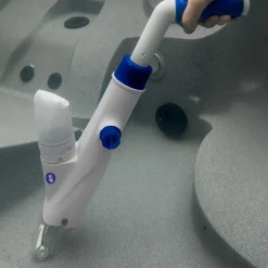 Pulitore elettrico ricaricabile per piscine e spa