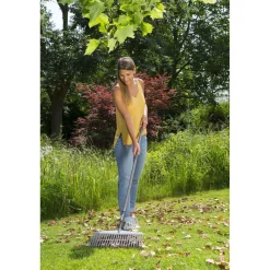 Rastrello per erba Gardena NatureLine L 43 cm con manico in legno