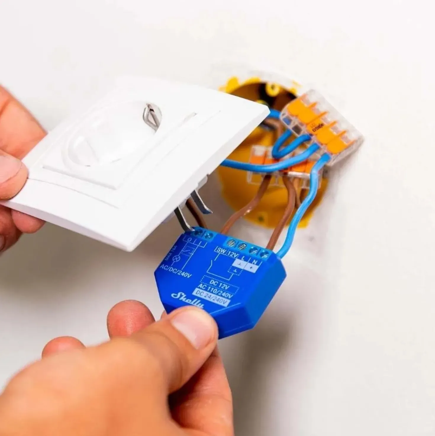 Relè Smart Home Wifi e bluetooth Shelly 1 PLUS per luci ed interruttori