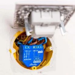 Relè Smart Home Wifi e bluetooth Shelly 1 PLUS duo pack per luci ed interruttori