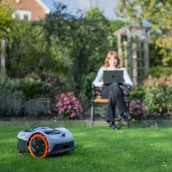 Robot tagliaerba a batteria Segway Navimow 600 m²
