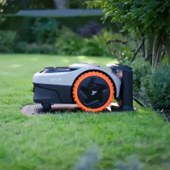 Robot tagliaerba a batteria Segway Navimow 600 m²