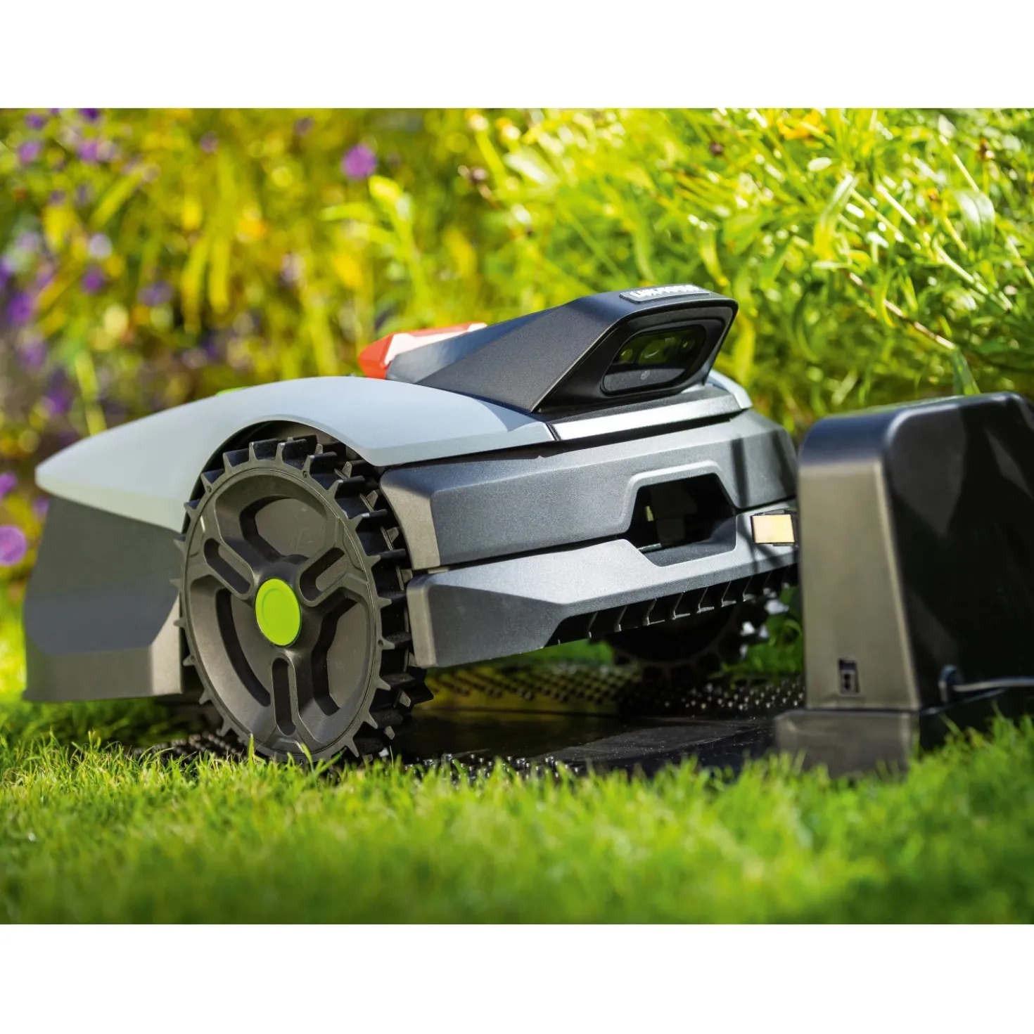 Robot tagliaerba a batteria LUX-TOOLS Oryx 300 m² senza filo perimetrale