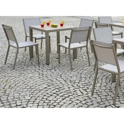 Sedia da giardino impilabile in alluminio grigio