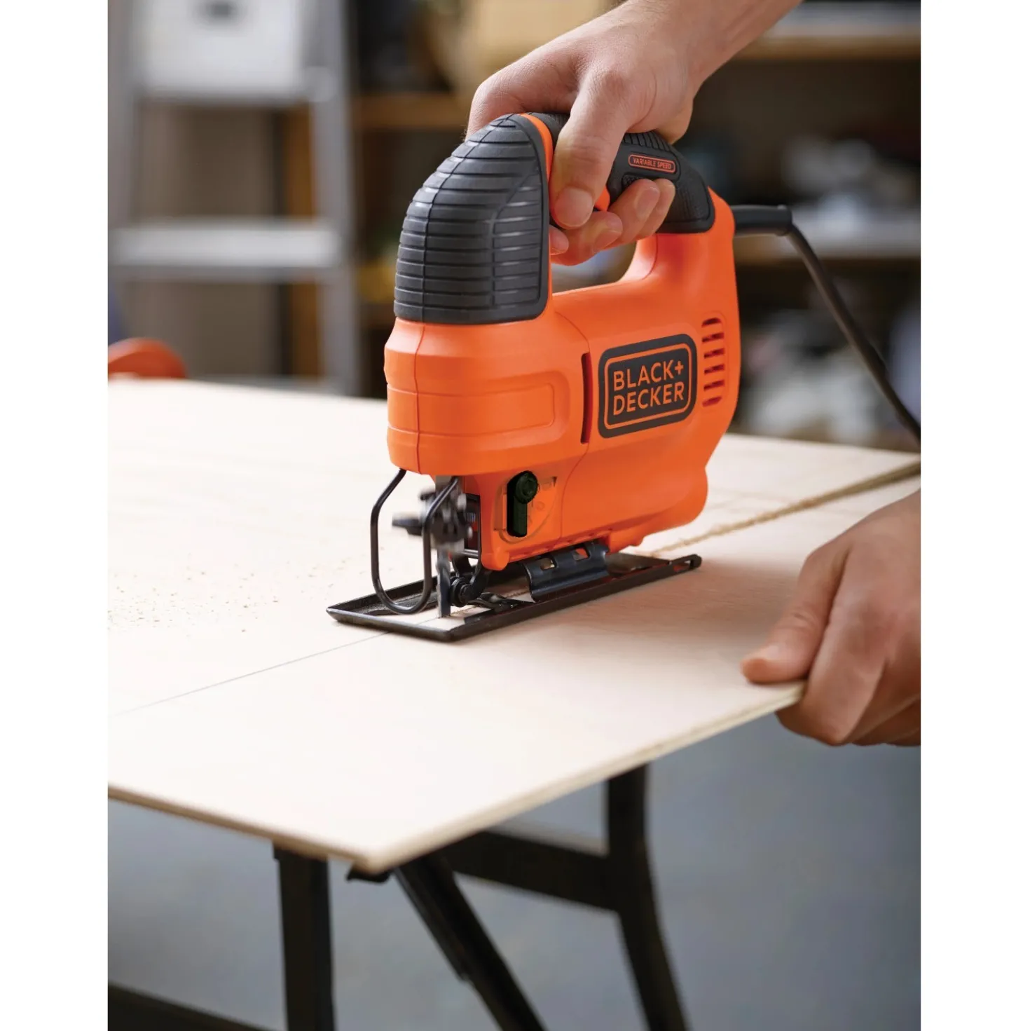 Seghetto alternativo Stanley Black+Decker 70 mm 520 W
