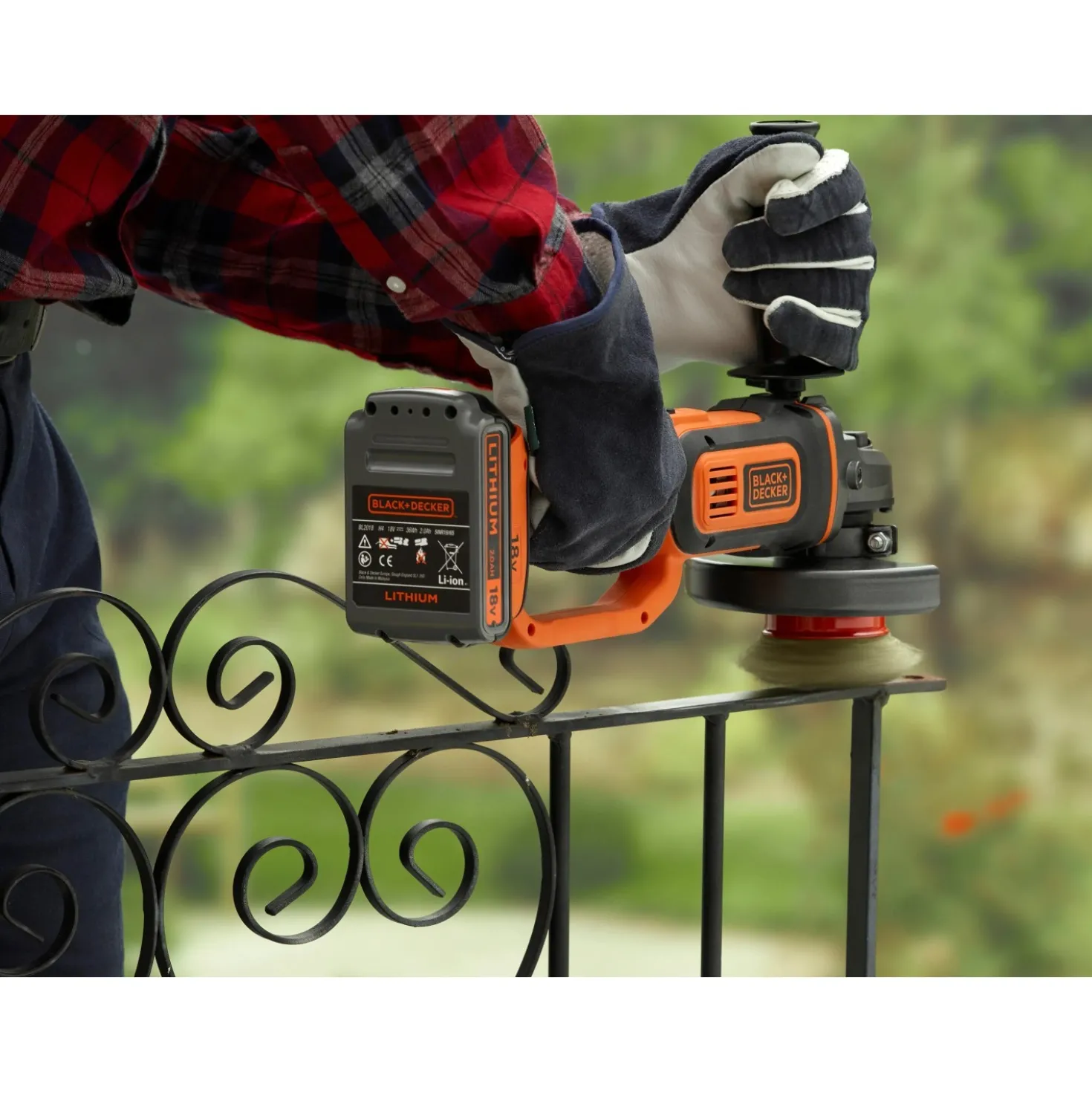 Smerigliatrice angolare Black+Decker 18 V Litio Ø 125 mm