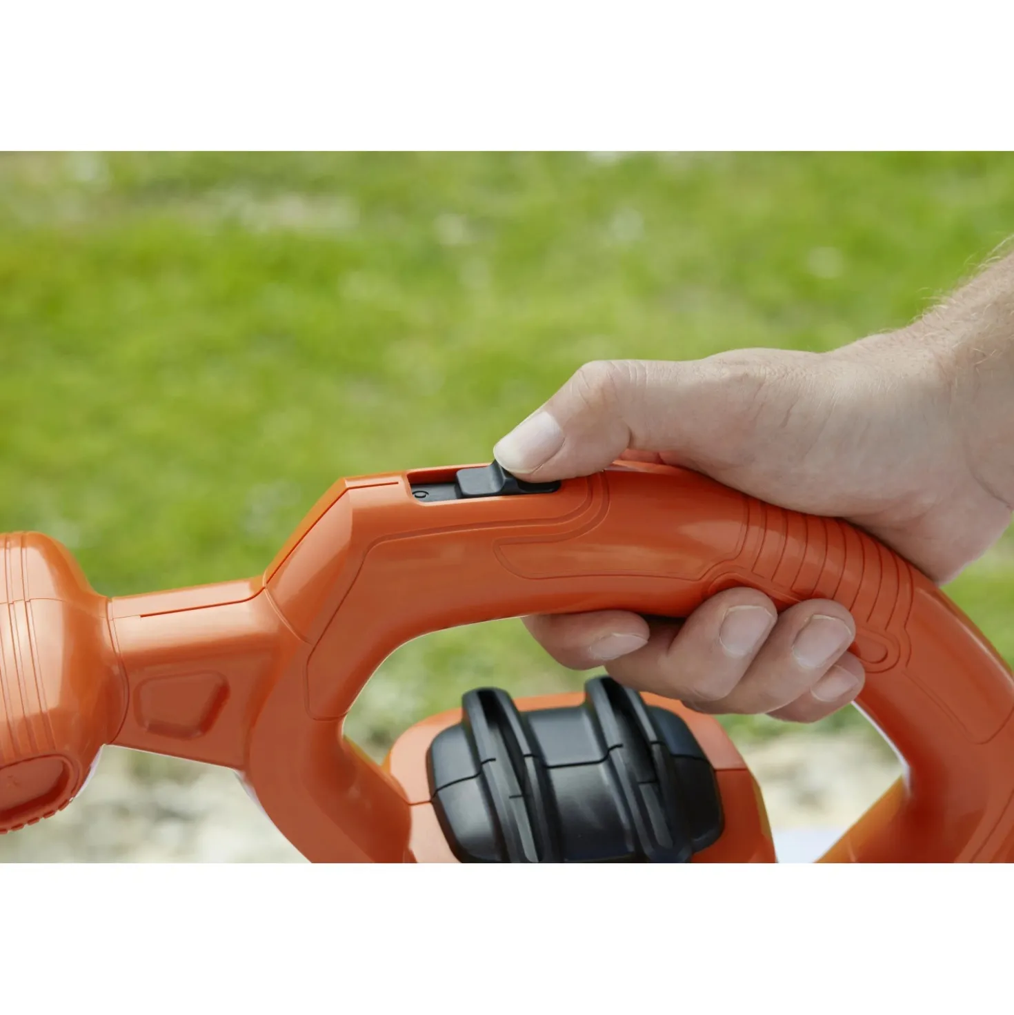 Soffiatore aspiratore trituratore elettrico Black+Decker BEBLV260-Q 2600 W