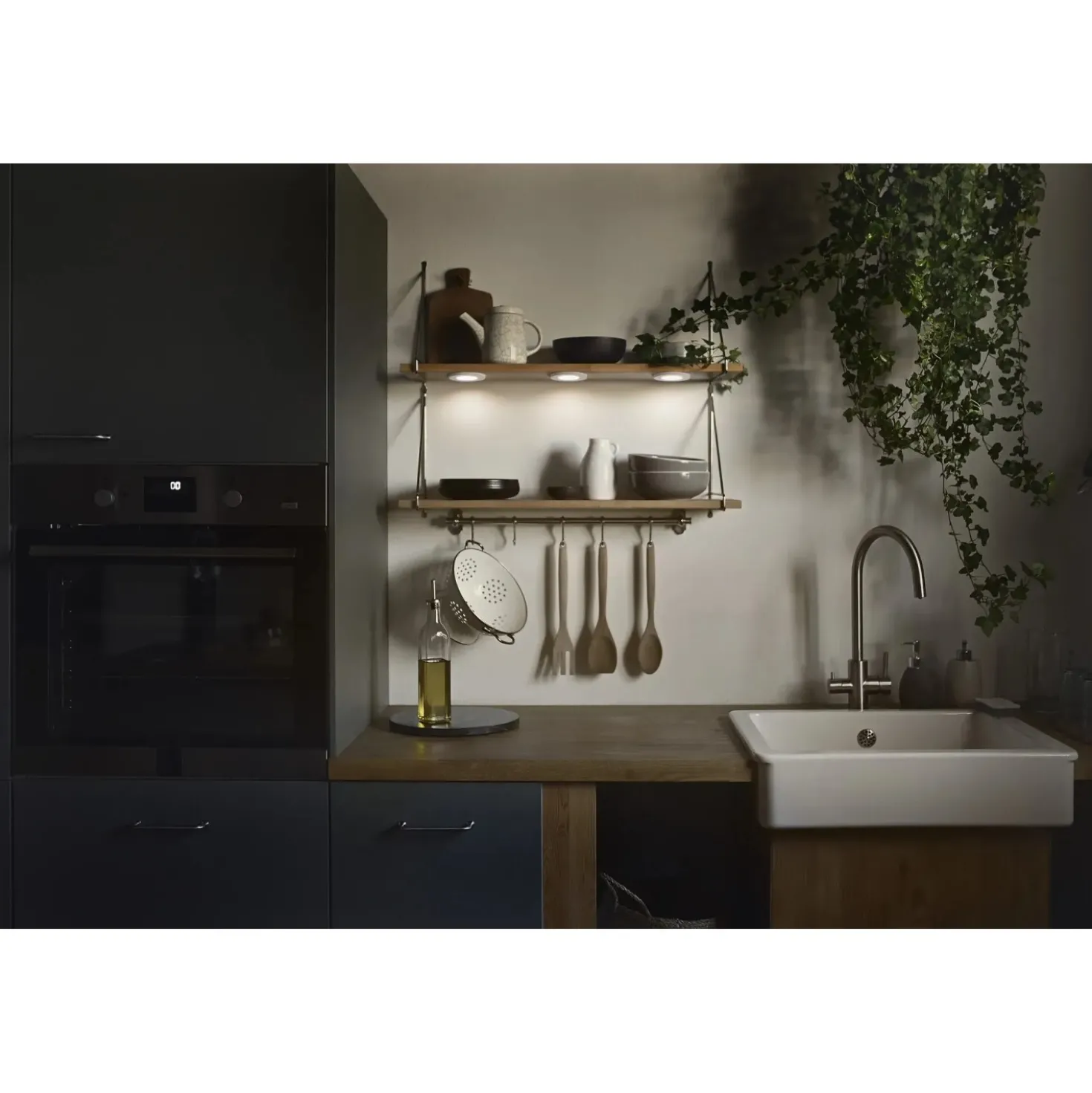 Sottopensile LED cucina Ledvance Spot Magnet 8 W 690 lm 3000 K Ø 7,5 cm