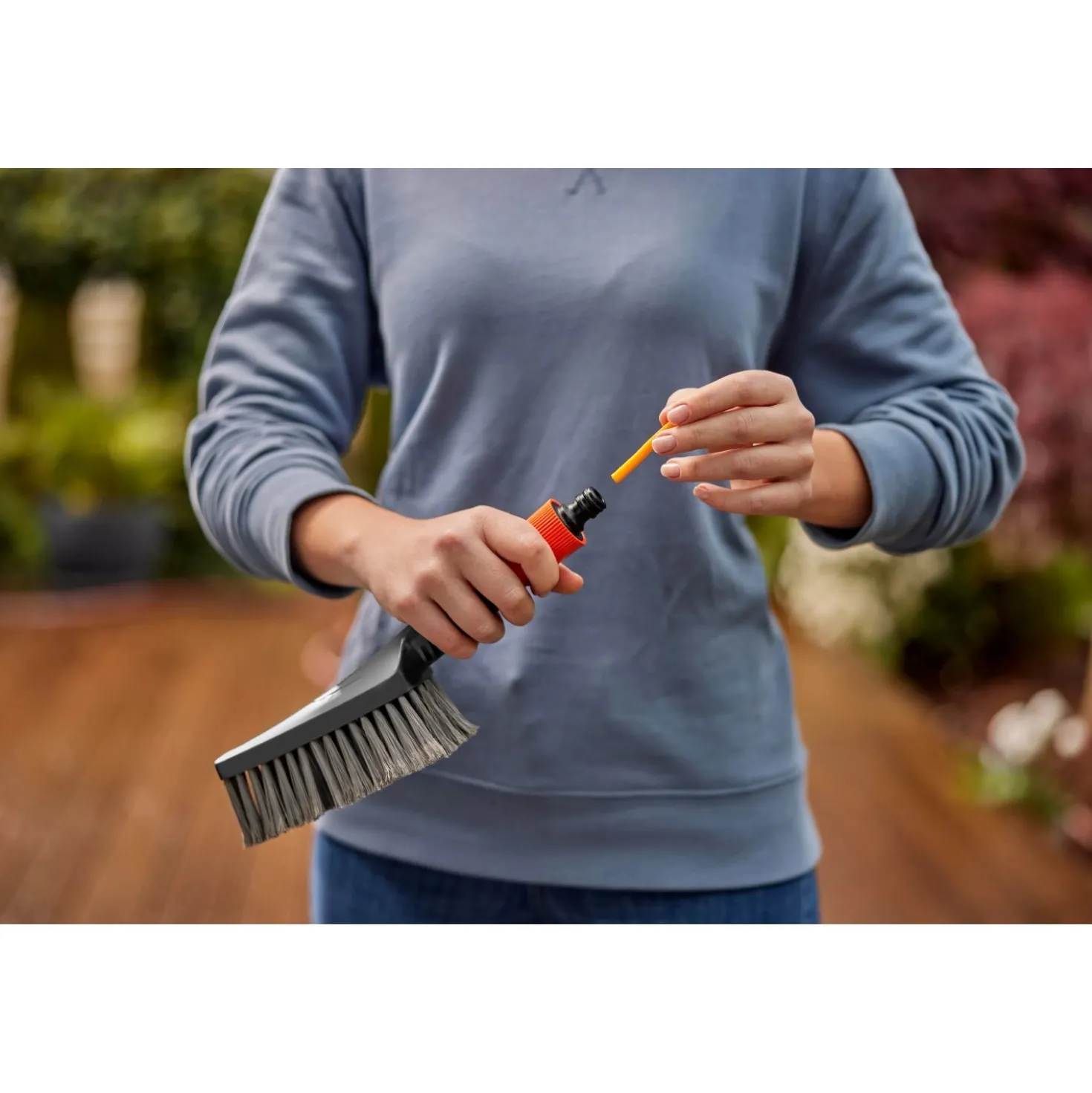 Spazzola manuale Gardena Cleansystem Soft S raccordo tubo flessibile antracite