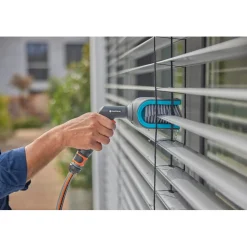 Spazzola per veneziane Gardena Cleansystem con presa acqua grigio-turchese