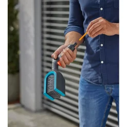 Spazzola per veneziane Gardena Cleansystem con presa acqua grigio-turchese