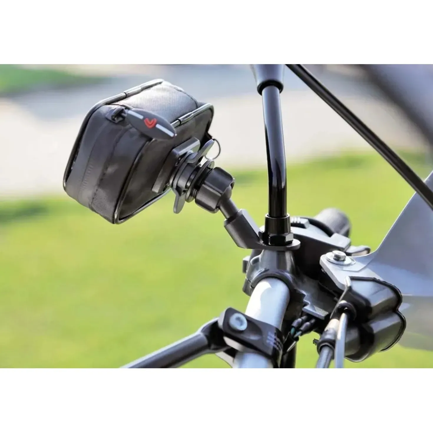 Supporto smartphone Titan Pole con attacco per specchietti o viti passanti