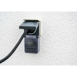 Timer settimanale digitale IP44 brennenstuhl® per uso all`aperto