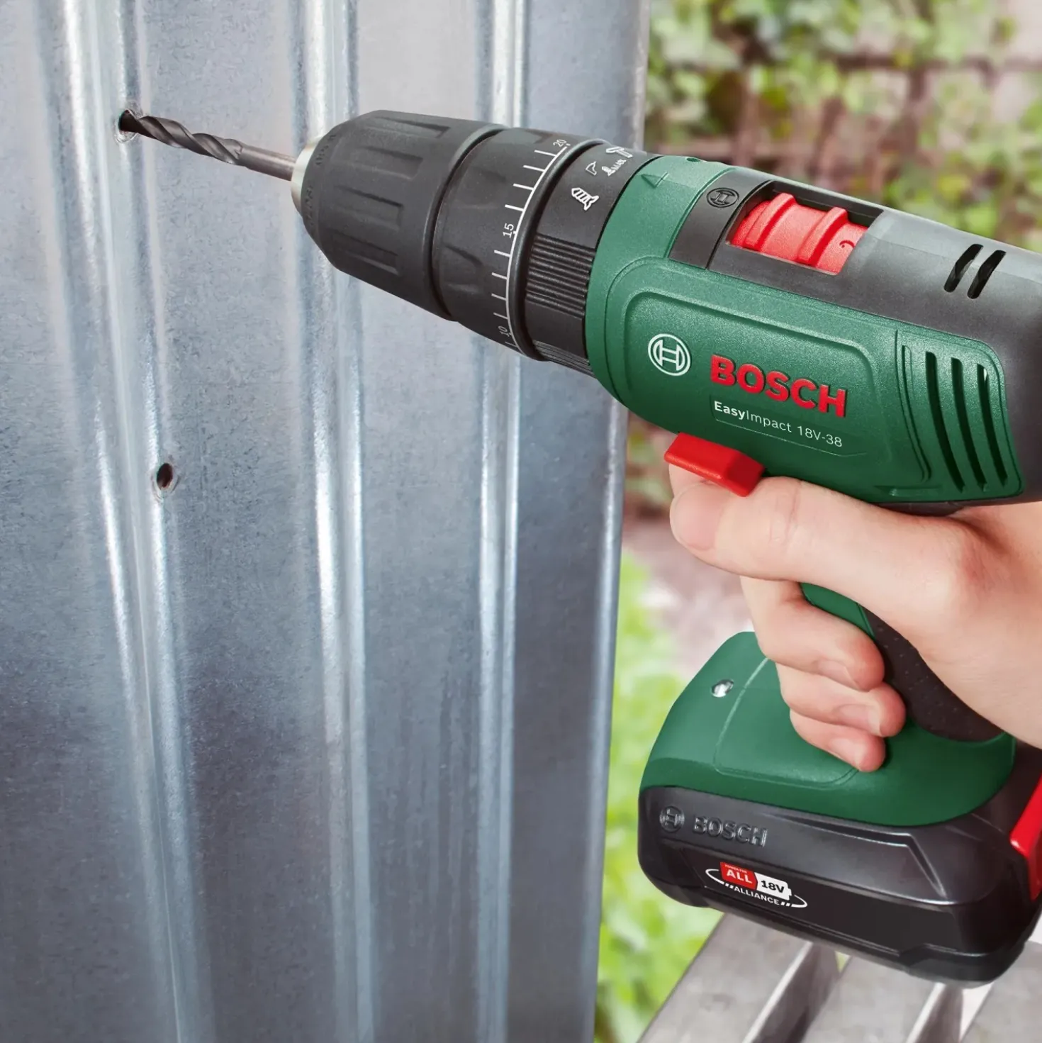 Trapano avvitatore a batteria Bosch EasyImpact 18 V-38 2 Ah