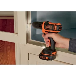 Trapano avvitatore a batteria Black+Decker 10,8 V 1,5 Ah