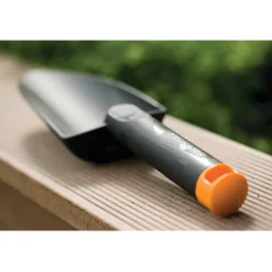 Trapiantatore Fiskars lama larga solid